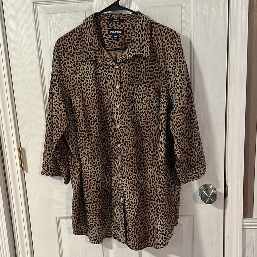 Lands' End Women’s Plus Size Leopard Print No Iron Shirt, EUC, Size 22W